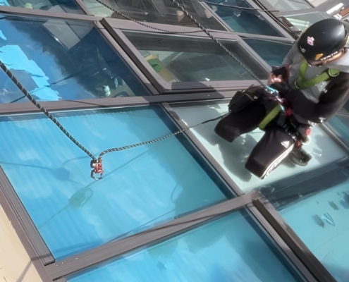 Высотная тонировка фасада без спецтехники